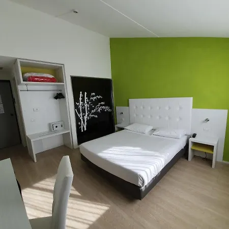 Green Hotel Hotel 4*