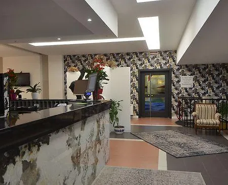 Green Hotel מלון ורג'אטה