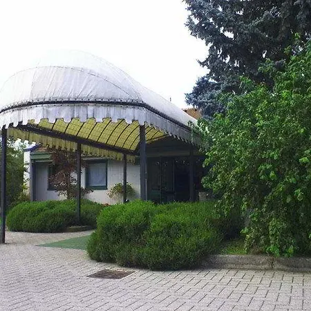 Green Hotel 4*