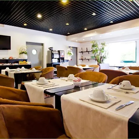 Green Hotel מלון 4*