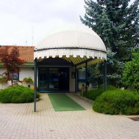 Green Hotel 4*