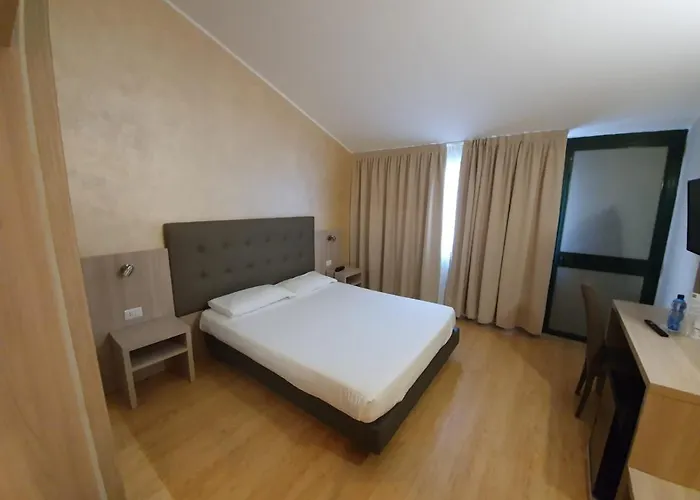 호텔 그린 호텔 모텔 4*